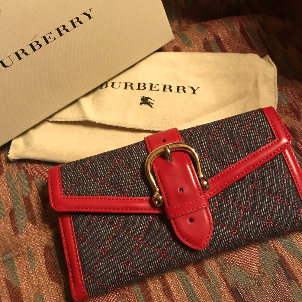 Burberry NWOT Quilted Fabric and Leather Buckle Flap Wallet